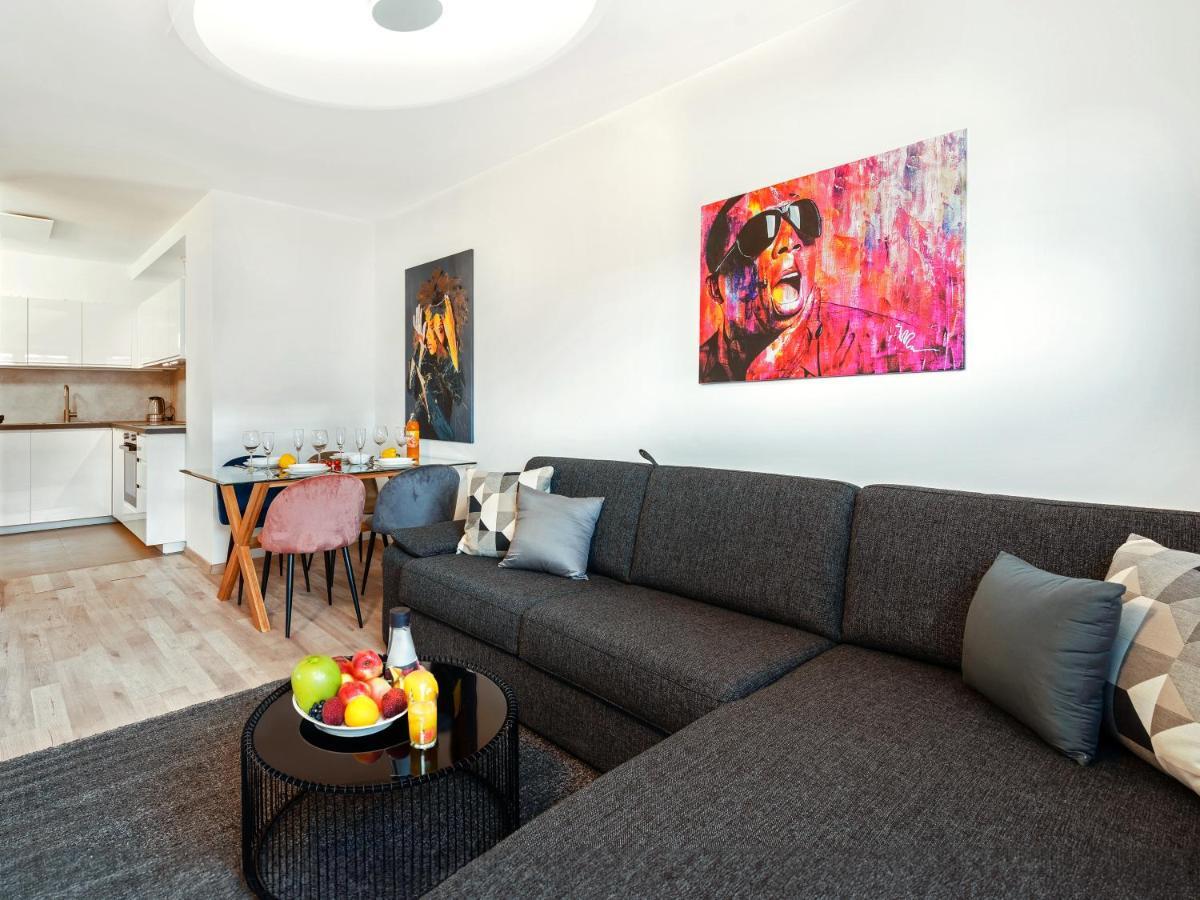 Sky9 Apartments Stadthalle Vienne Extérieur photo